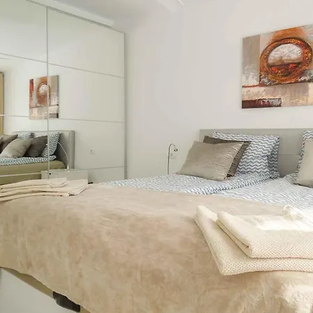 Holiday Exclusive Apartment